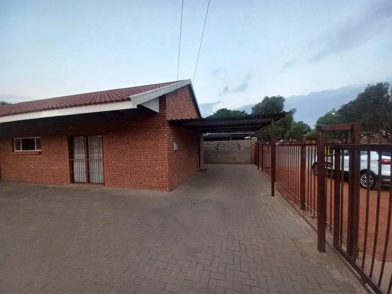 2 Bedroom Townhouse for sale in Hadison Park