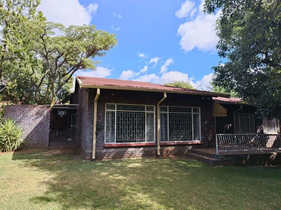 3 Bedroom Townhouse for sale in Protea Park