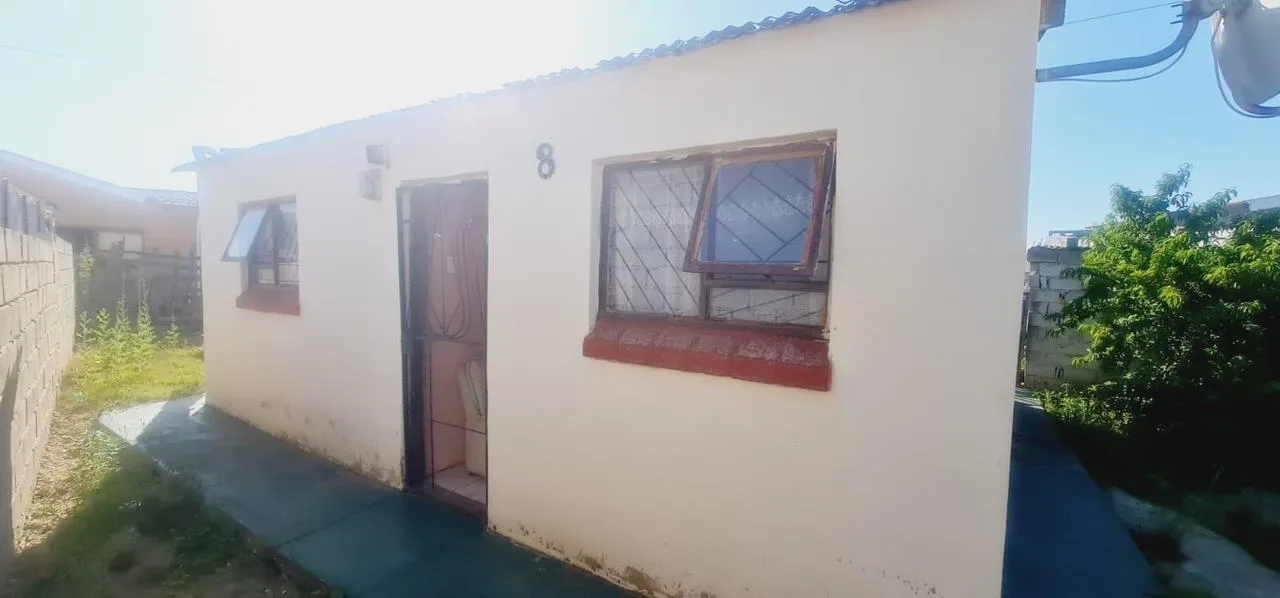 2 Bedroom House for sale in Kwazakhele