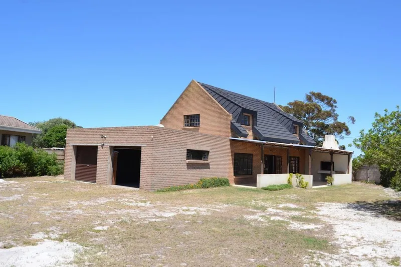 2 Bedroom House for sale in Albertinia