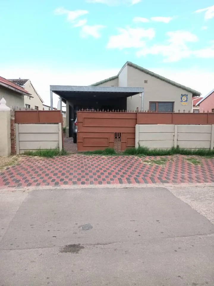 3 Bedroom House for sale in Motherwell Nu 6