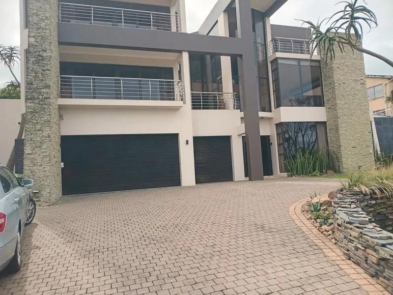 4 Bedroom House in Winklespruit