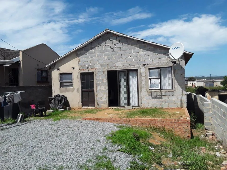 2 Bedroom House for sale in Scenery Park
