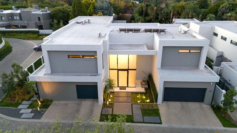 5 Bedroom House for sale in Atholl