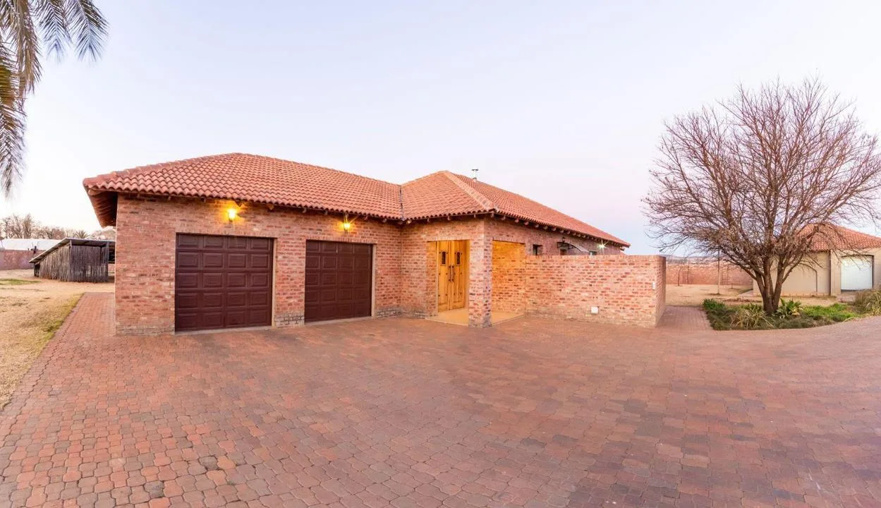 3 Bedroom House for sale in Baillie Park