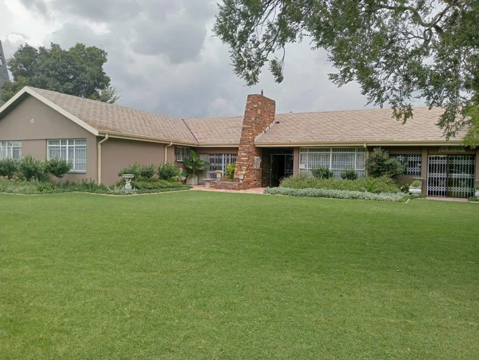 7 Bedroom House for sale in Kinross