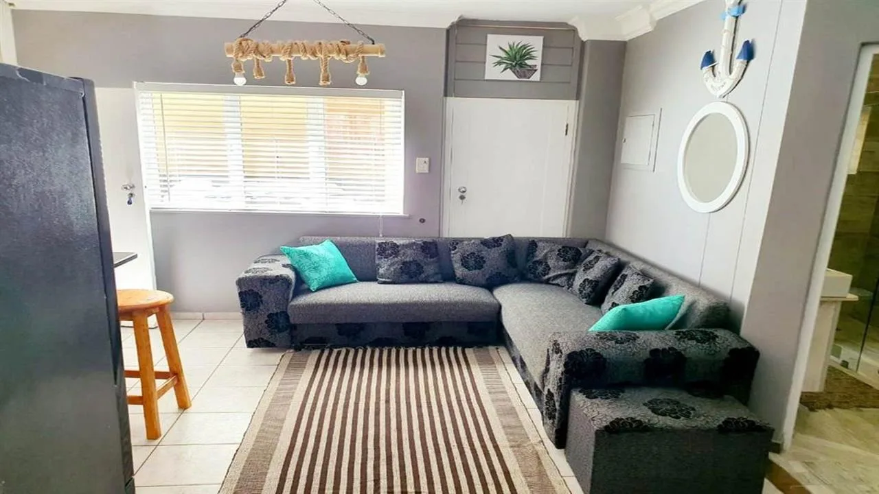 2 Bedroom Apartment / flat for sale in Newsel Beach