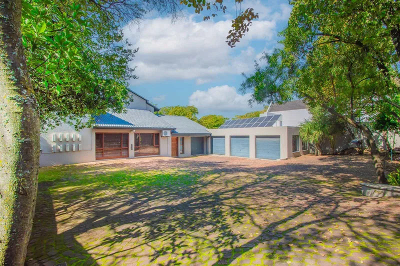 6 Bedroom House in Ferndale