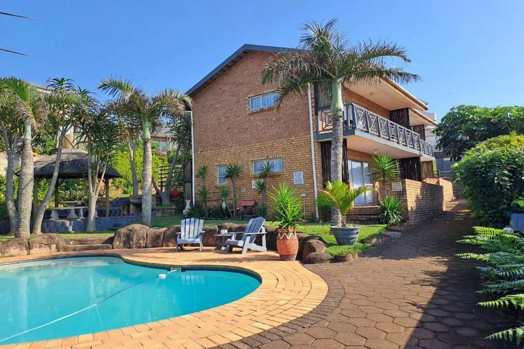 8 Bedroom House for sale in Amanzimtoti
