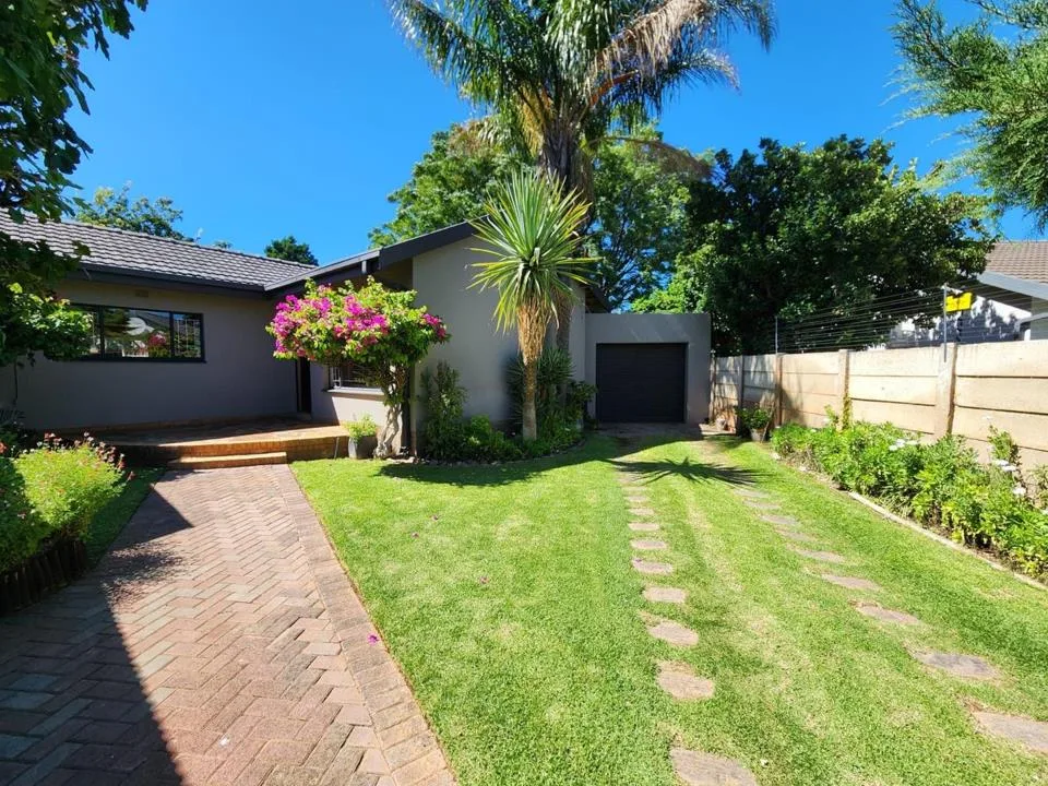 3 Bedroom House for sale in El Toro Park