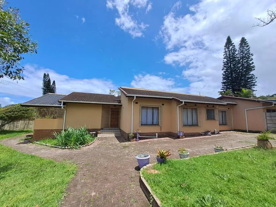 3 Bedroom House for sale in Shelly Beach