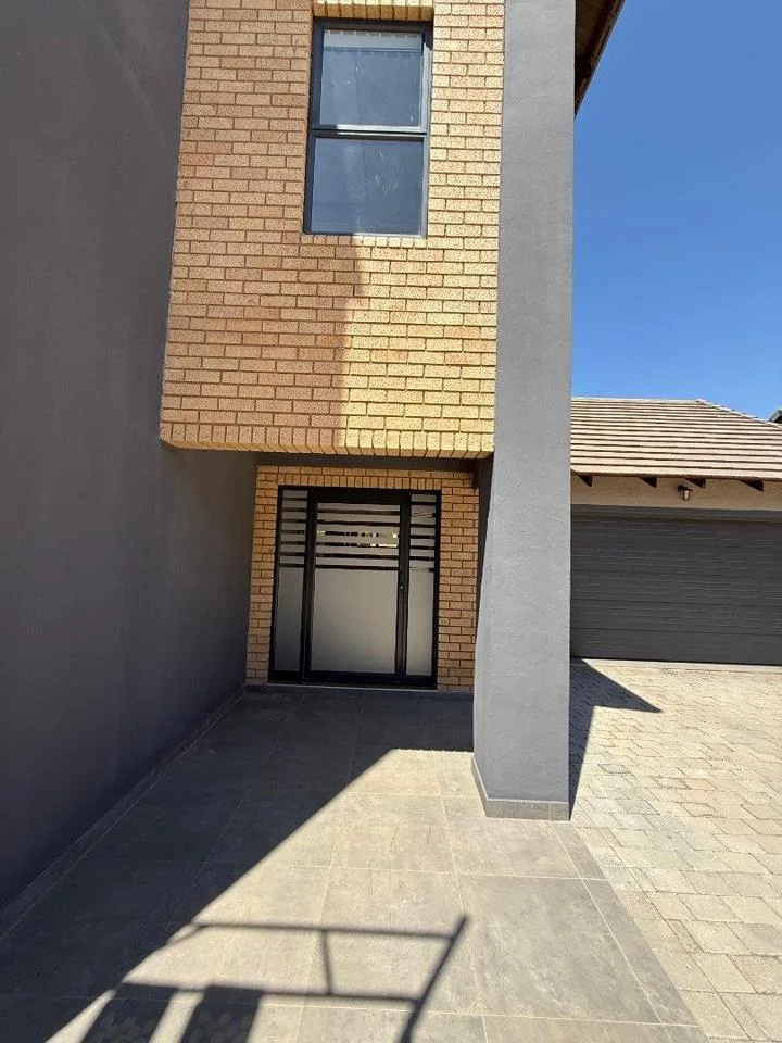 5 Bedroom Townhouse to rent in Wilkoppies