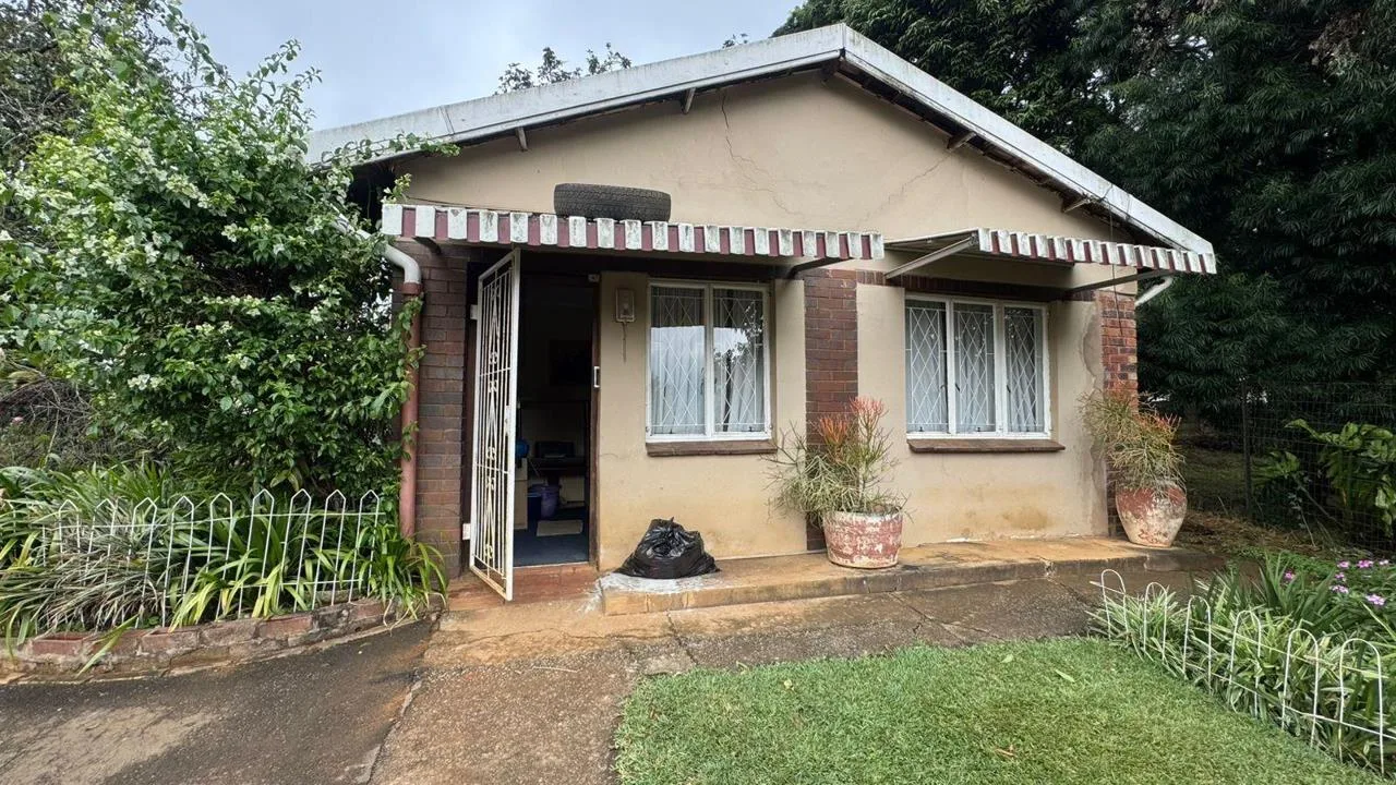 1 Bedroom House to rent in Prestbury
