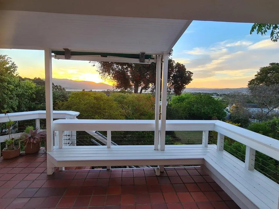 3 Bedroom House for sale in Hunters Estate