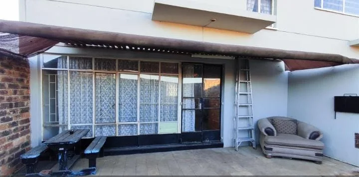 3 Bedroom Apartment / flat for sale in Witfield