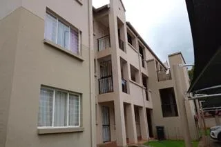 2 Bedroom Apartment / flat for sale in Klippoortje