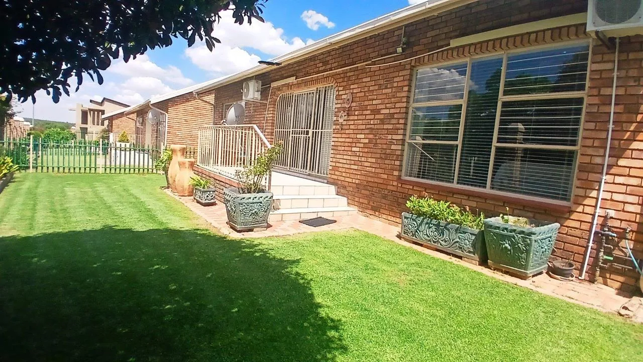 3 Bedroom Apartment / flat for sale in Fochville