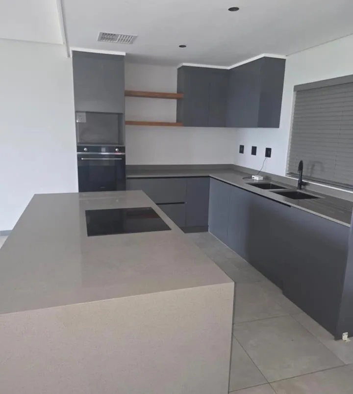 3 Bedroom Apartment / flat to rent in Umhlanga Ridge