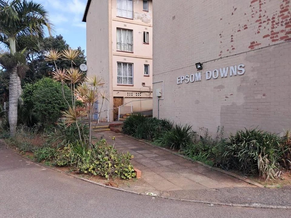 2 Bedroom Apartment / flat for sale in Montclair