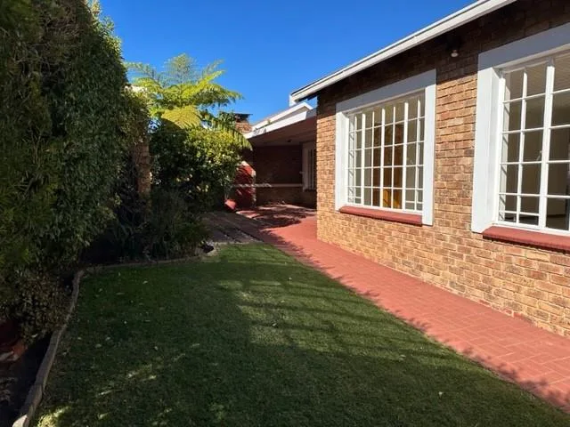3 Bedroom Townhouse for sale in Honeydew Manor