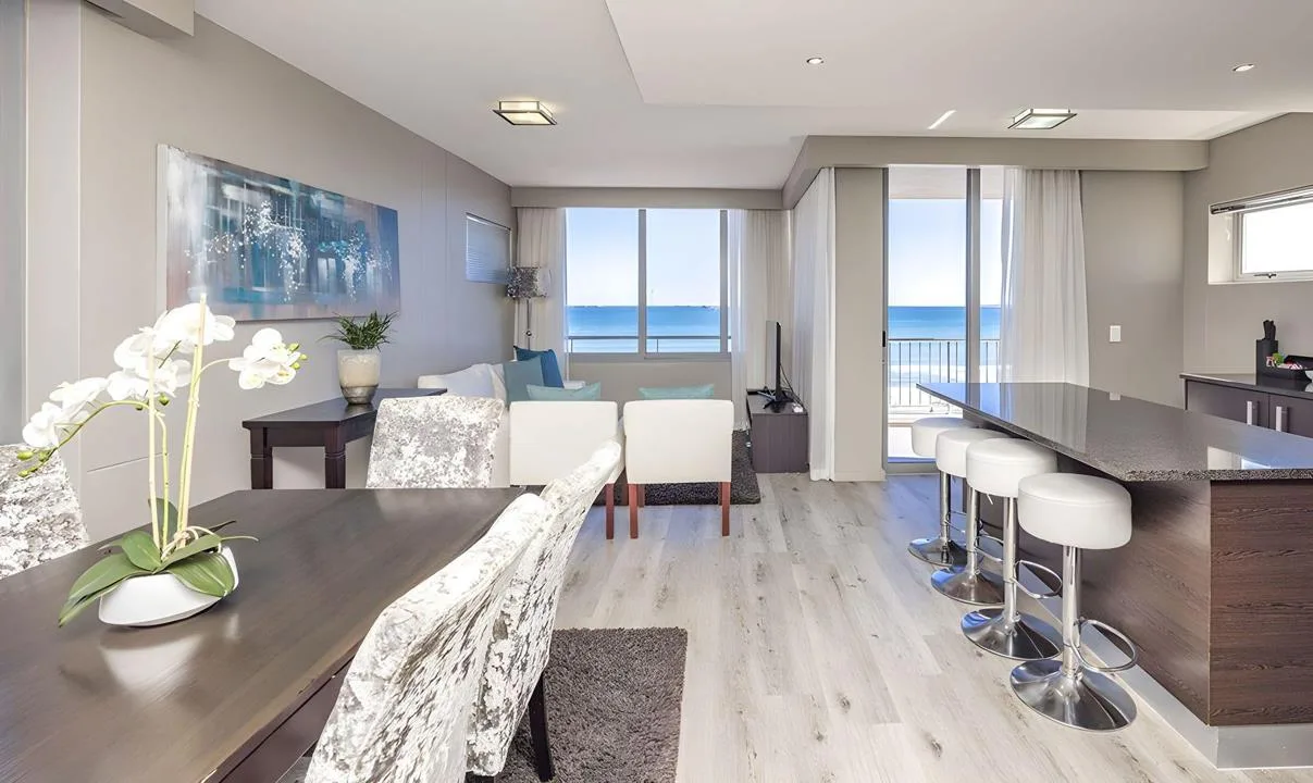 2 Bedroom Apartment / flat for sale in Beachfront