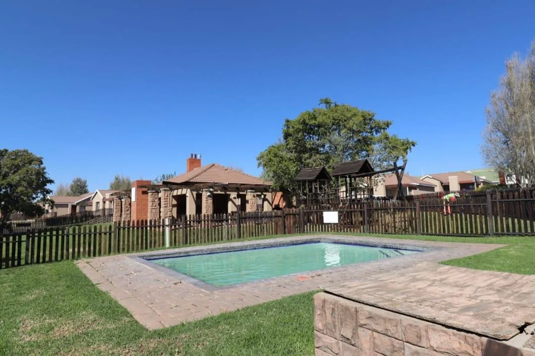 2 Bedroom Apartment / flat for sale in Hillside