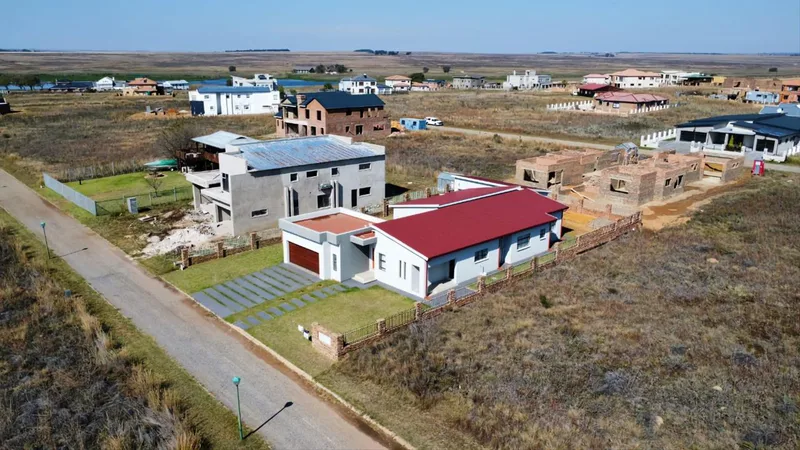 4 Bedroom House for sale in Summer Place Estate