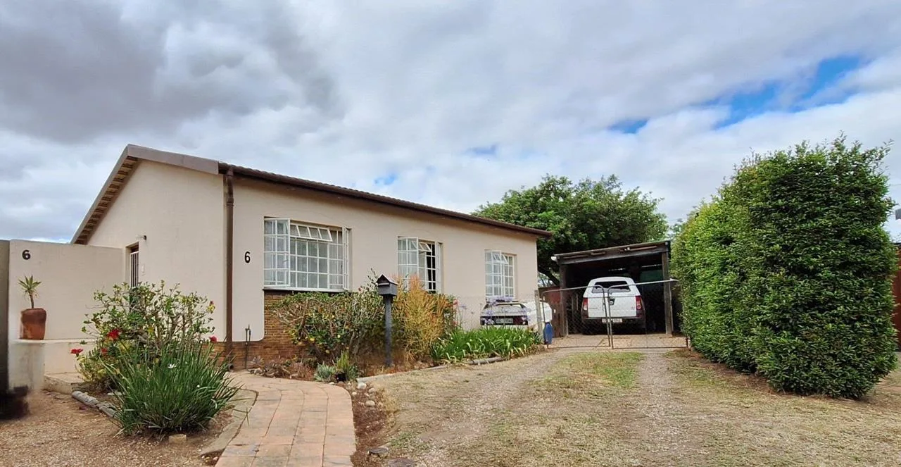 2 Bedroom House for sale in Riversdale