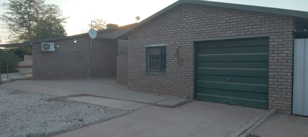 3 Bedroom House for sale in Kakamas