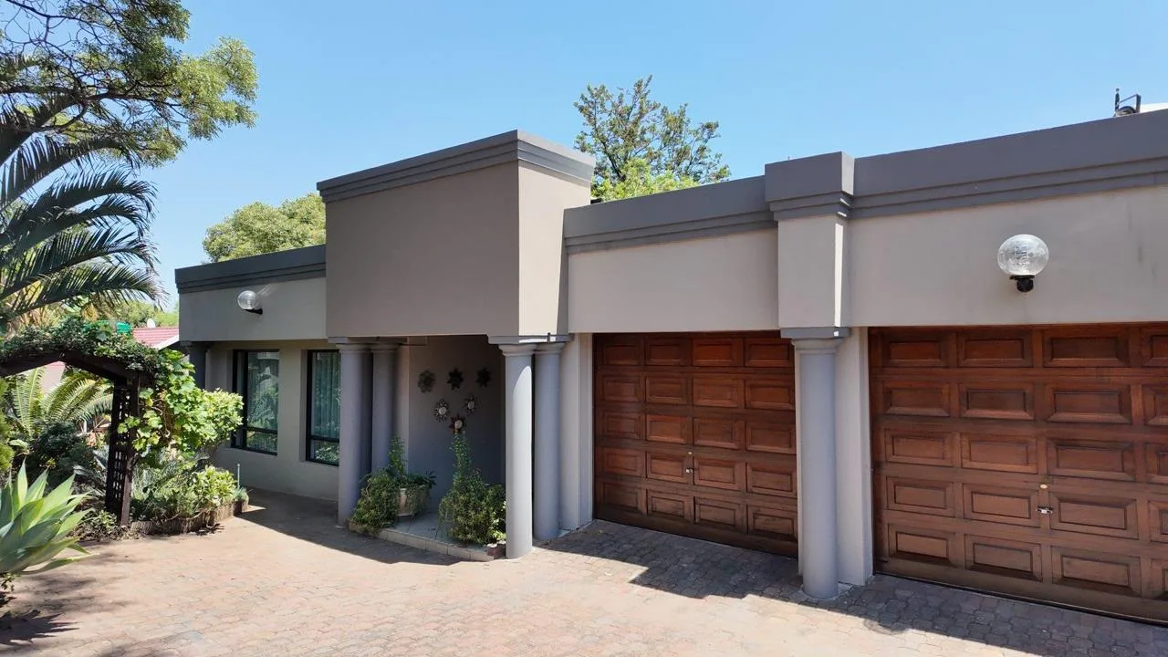 4 Bedroom House for sale in Safari Gardens