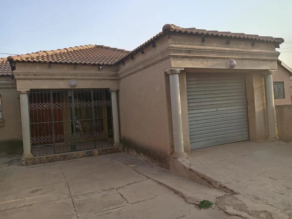3 Bedroom House for sale in Kwaguqa