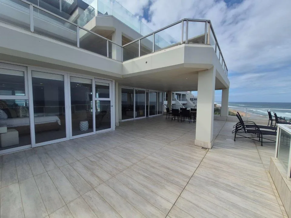 3 Bedroom Apartment / flat to rent in Umhlanga Central