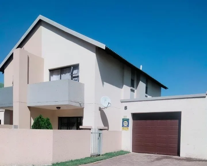 2 Bedroom House for sale in Tasbet Park Ext 1