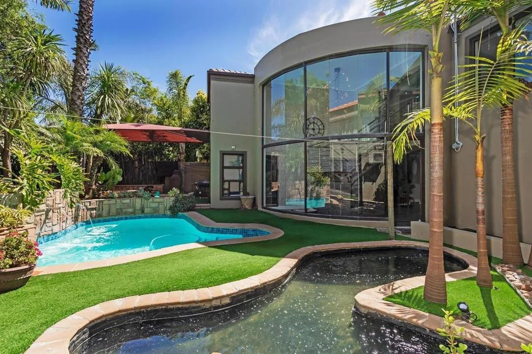 5 Bedroom House for sale in Kleinbron Estate