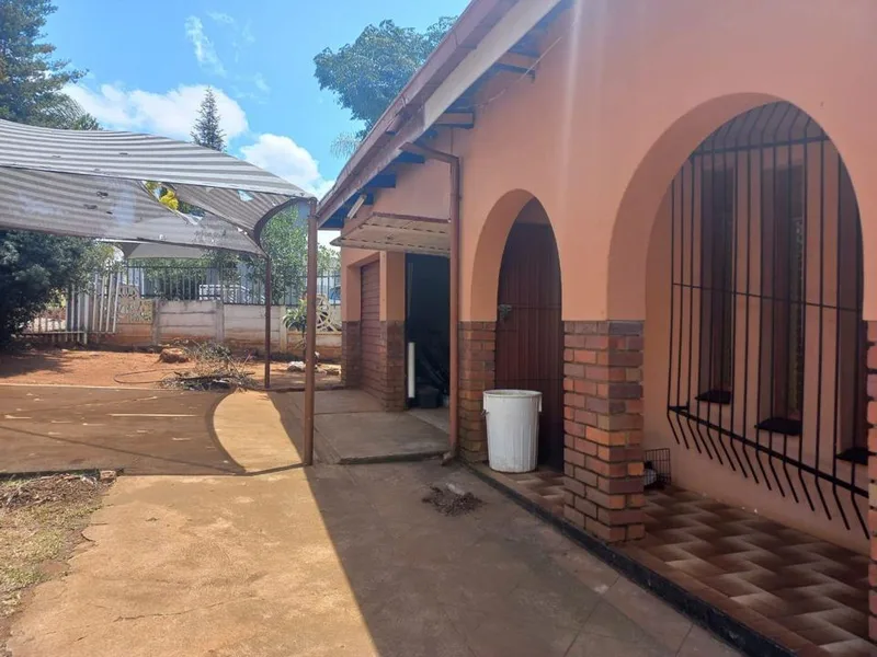 4 Bedroom House for sale in Hills View