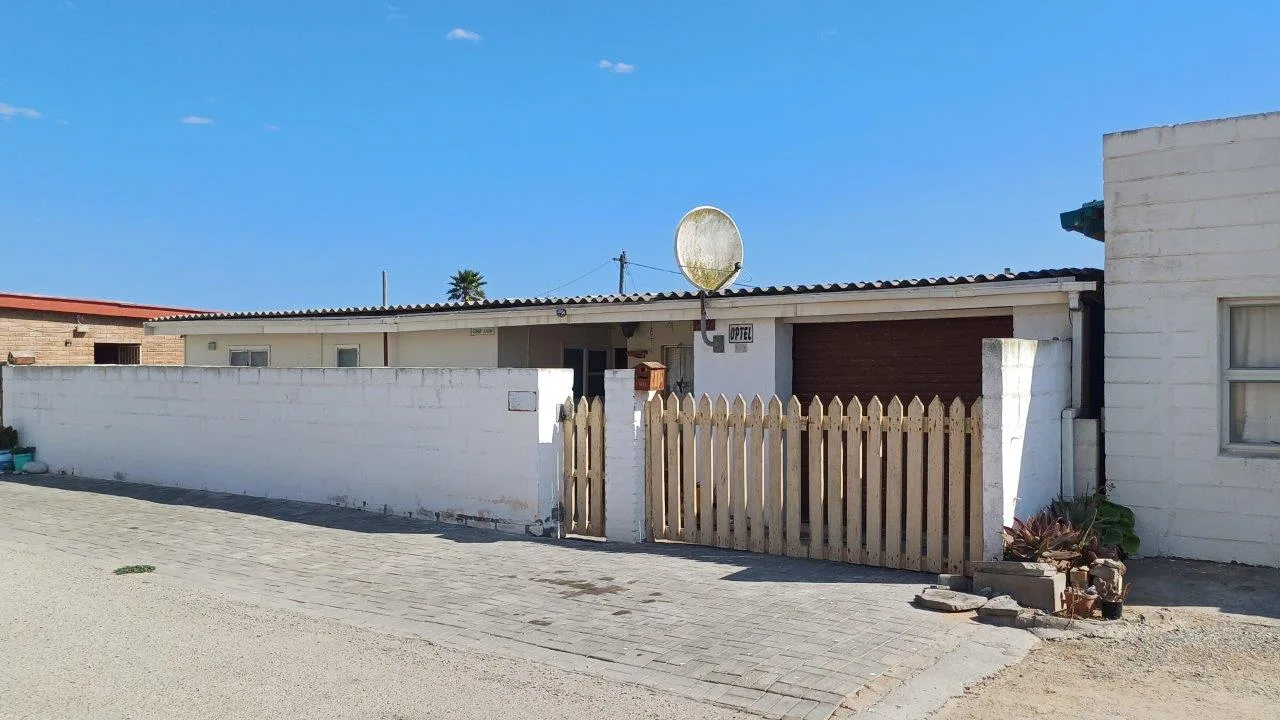 3 Bedroom House for sale in Port Nolloth