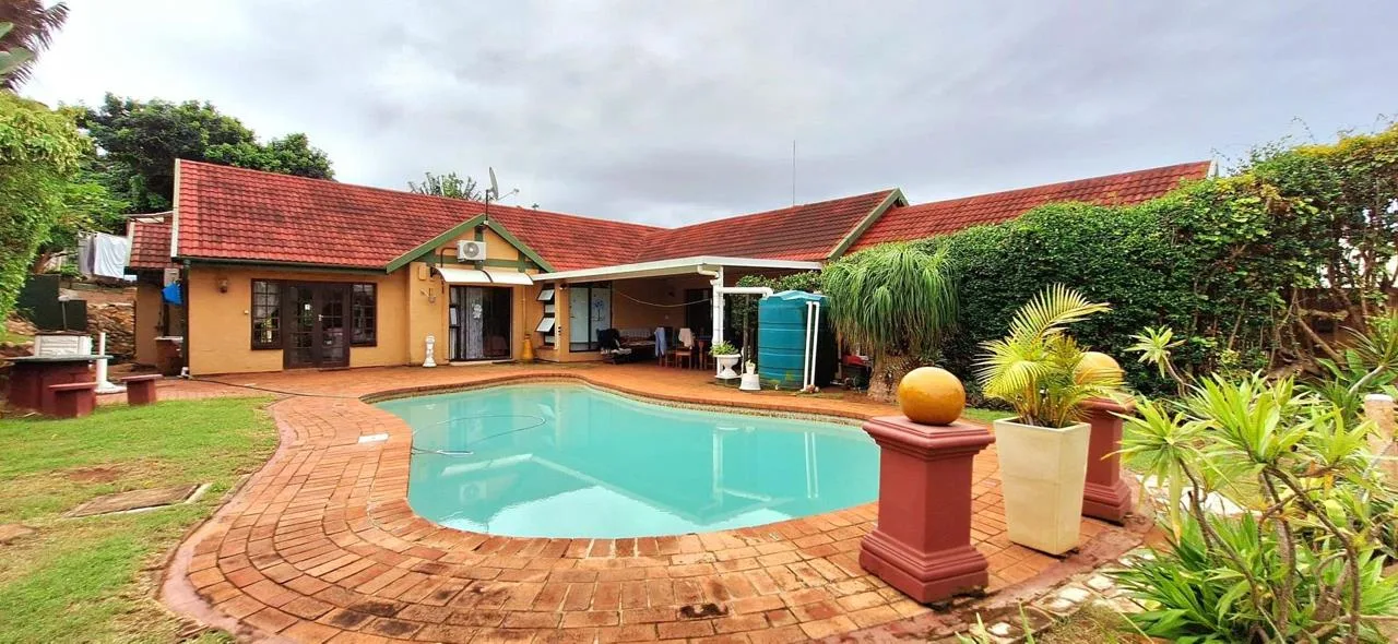 5 Bedroom House for sale in Umhlanga Ridge