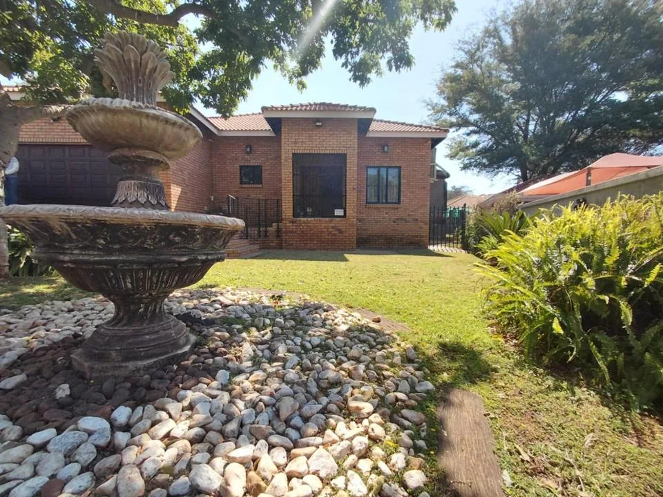 3 Bedroom House for sale in Thabazimbi