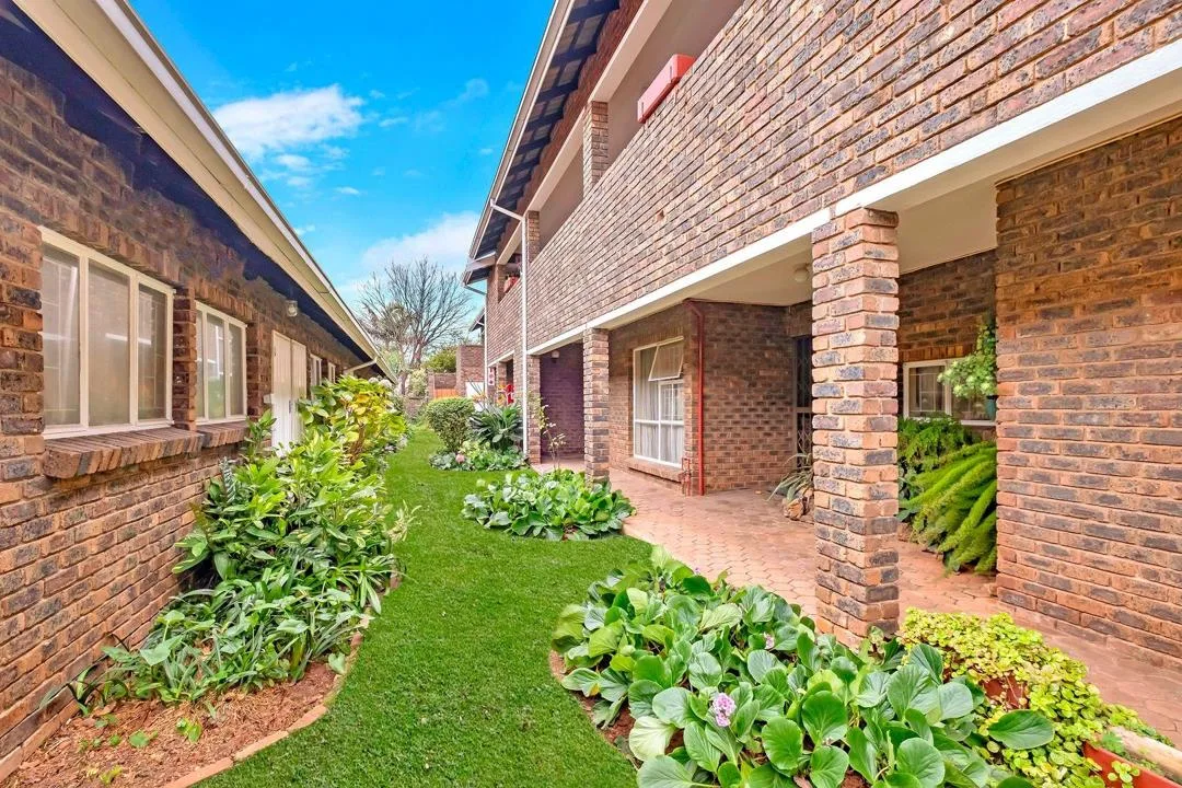 1 Bedroom Apartment / flat for sale in Linden