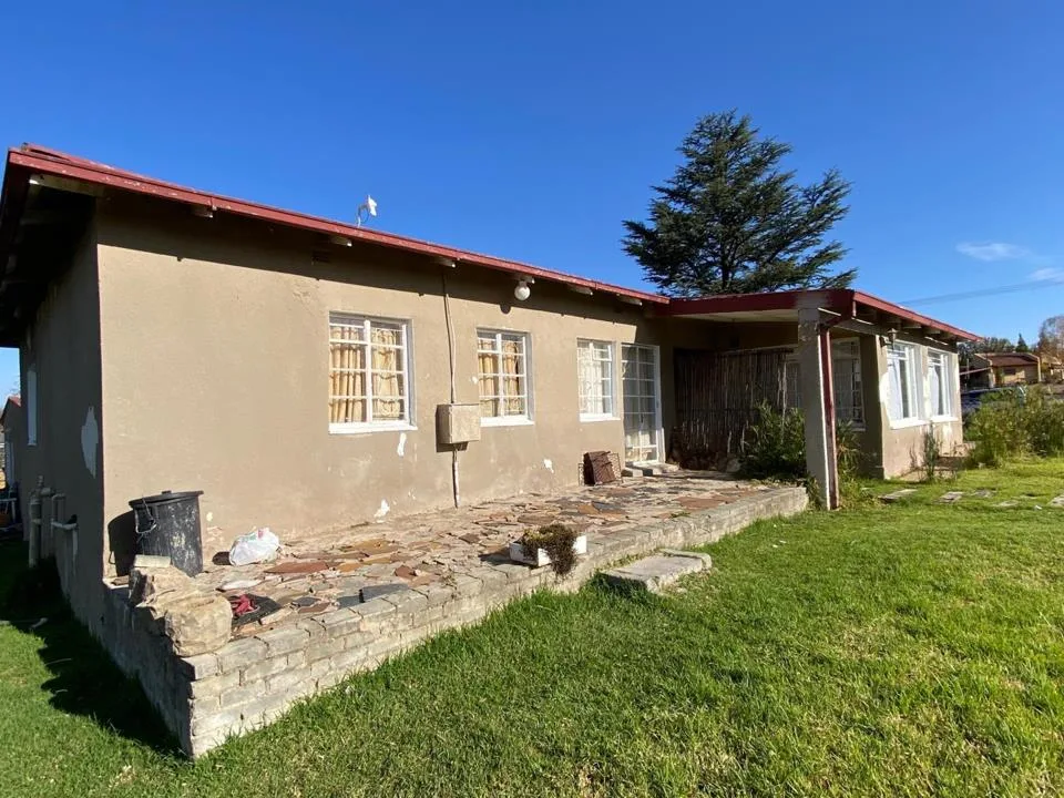 5 Bedroom House for sale in Paul Roux