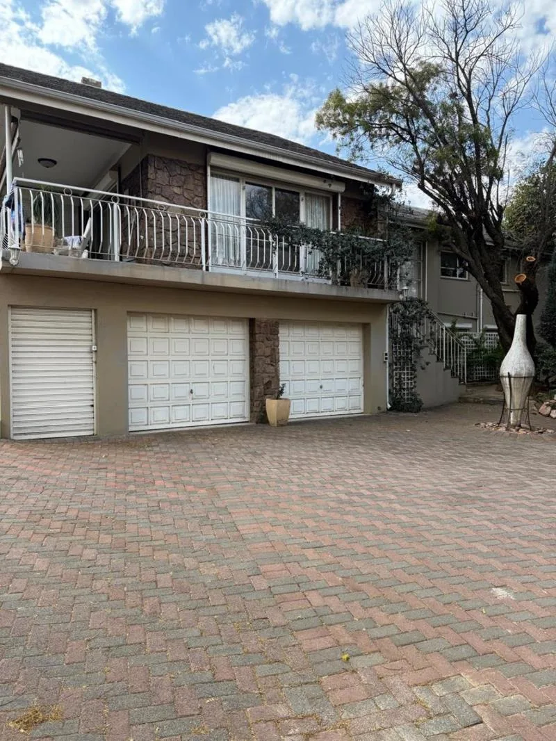 Property for sale in Glenvista
