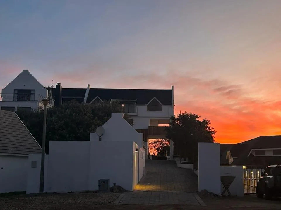 6 Bedroom House to rent in Canals