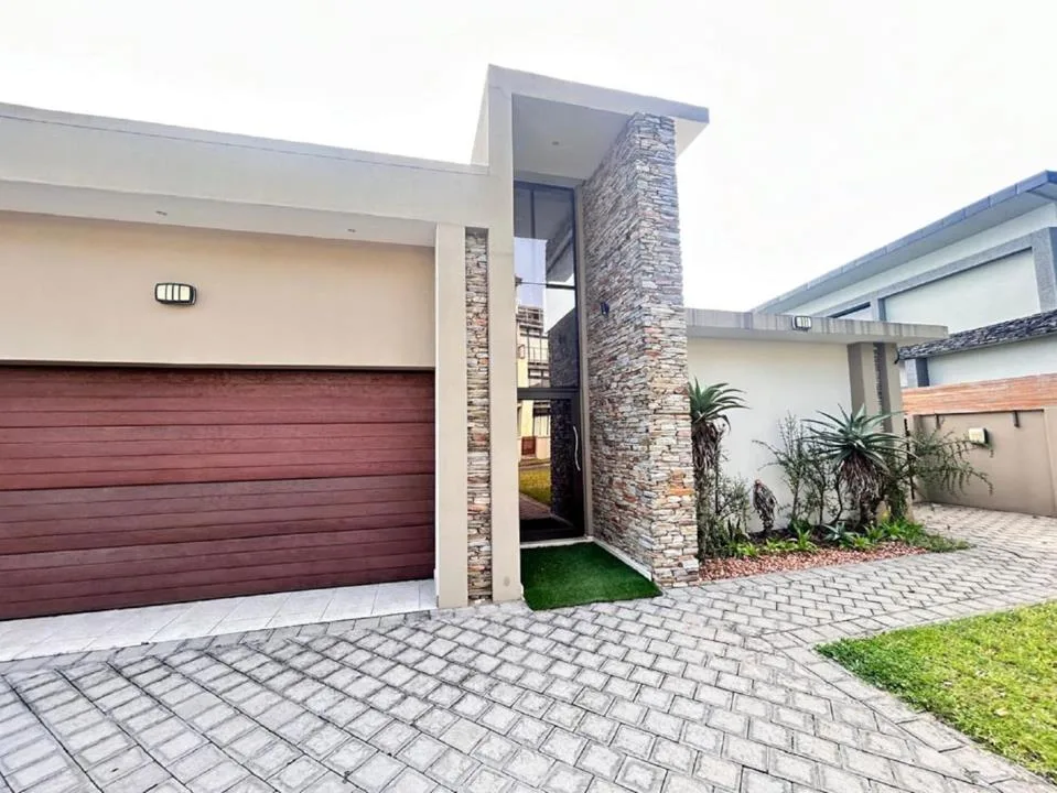 4 Bedroom House to rent in Meer En See