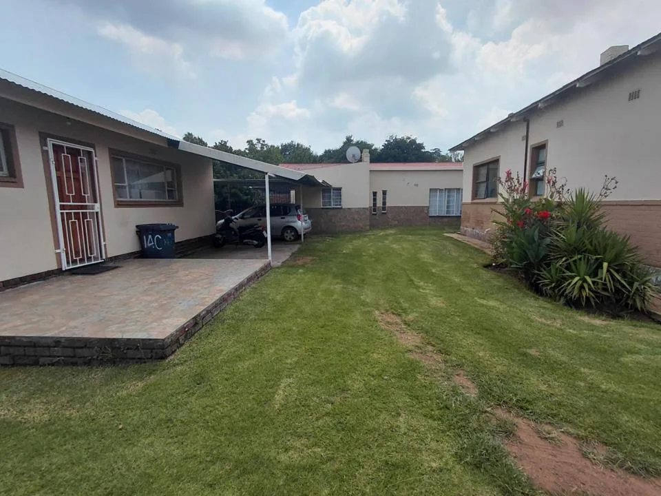 4 Bedroom House for sale in Nigel Central