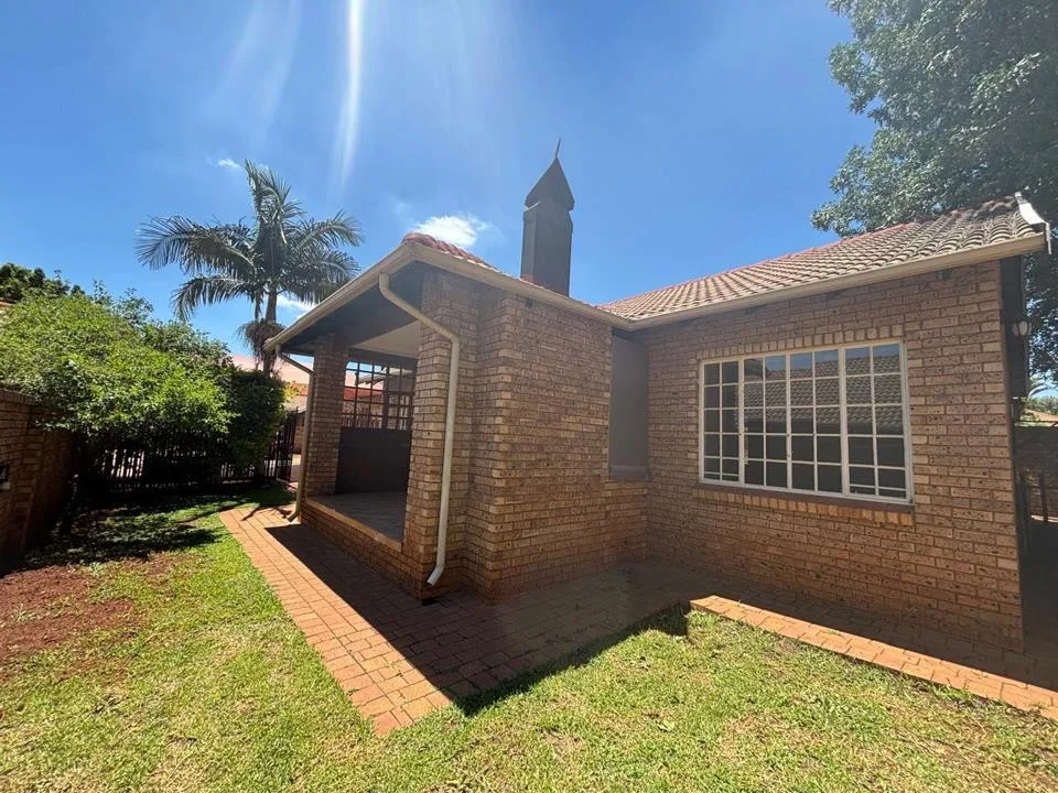 3 Bedroom Townhouse for sale in Theresapark