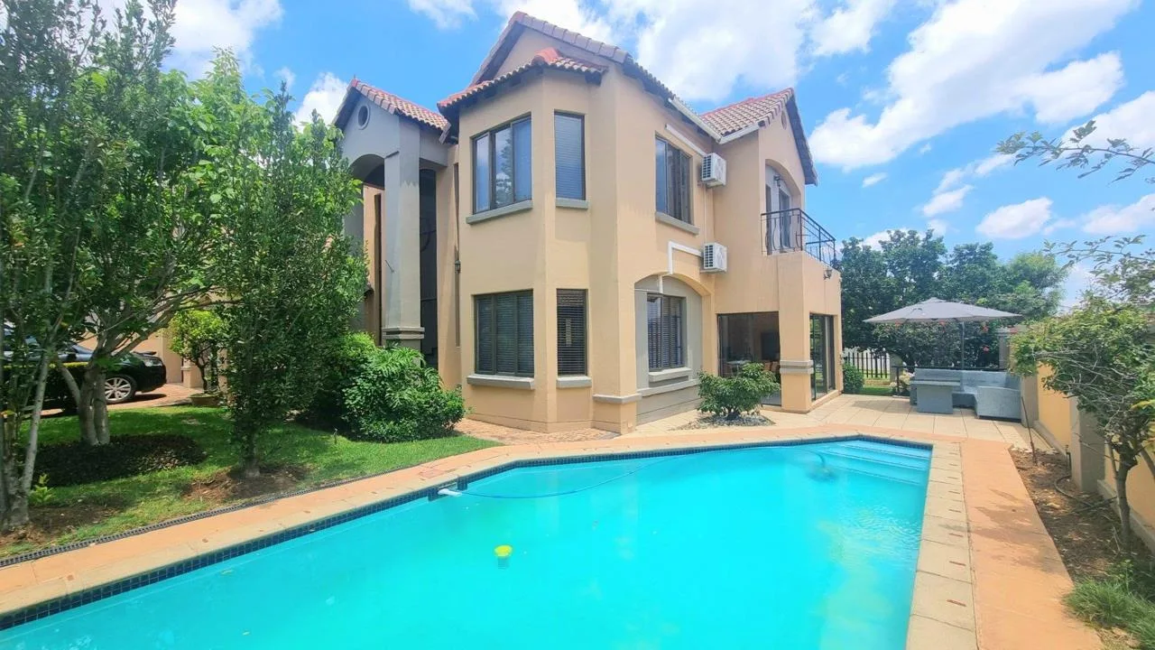 4 Bedroom House for sale in Crescent Wood Country Estate