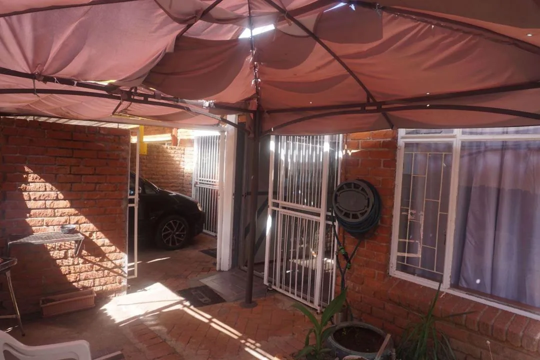 2 Bedroom Townhouse for sale in Navalsig