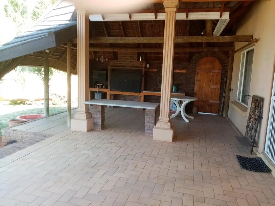 4 Bedroom House for sale in Barkly West