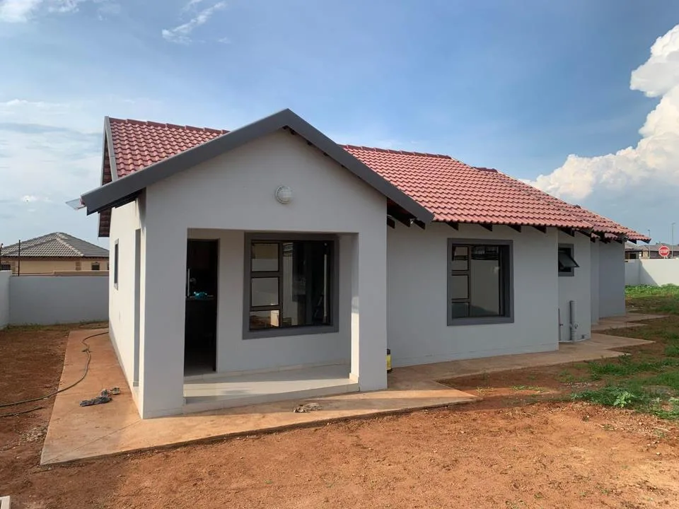 3 Bedroom House for sale in Tweefontein AH