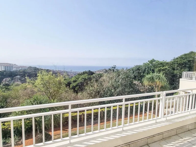 3 Bedroom Apartment / flat to rent in La Lucia